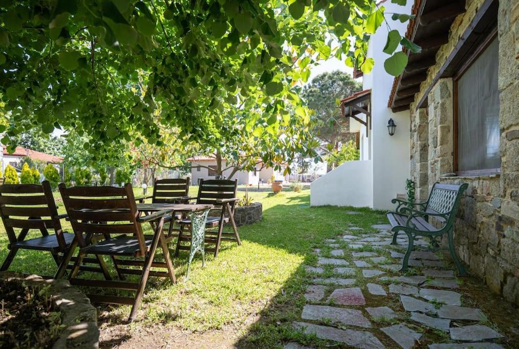 Traditionelles Appartement Athos Shadow Am Meer Paralia Sikias 外观 照片