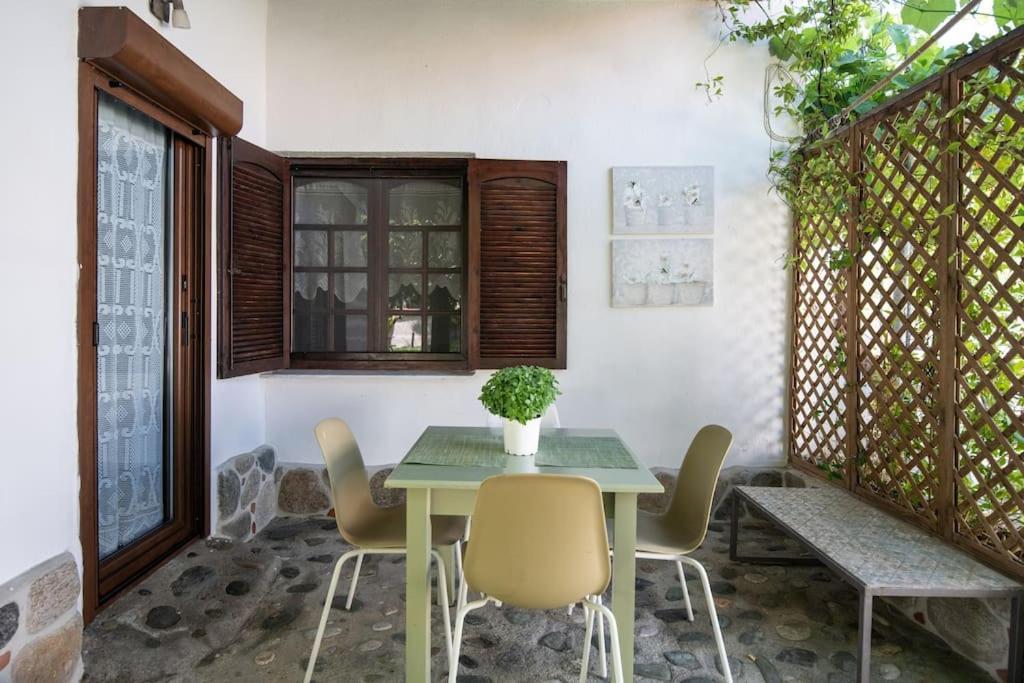 Traditionelles Appartement Athos Shadow Am Meer Paralia Sikias 外观 照片